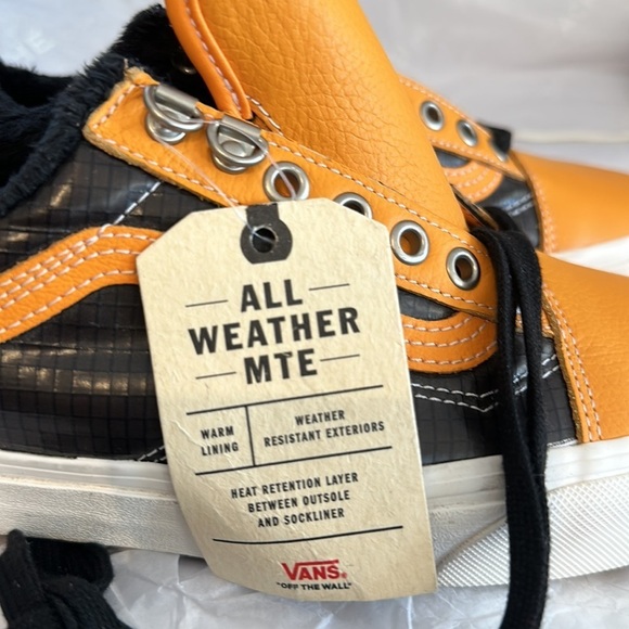 #51❤️ Brand new Vans all leather weather MTE sneakers - Picture 9 of 12